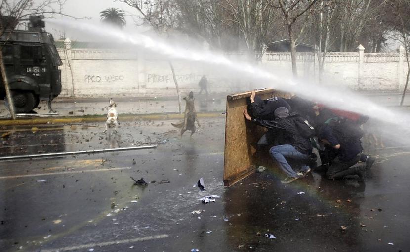 Studentu nemieri Čīlē Autors: luvazhels Spēcīgi Foto no 2012. gada
