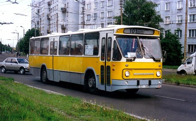 Den Oudsten DAF MB200 arī tādi... Autors: Fosilija Autobusi, kuri kursējā Rīgā (iespējams par kuriem Tu nezināji)