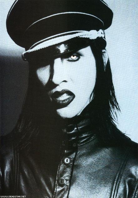  Autors: Hueco Mundo Marilyn Manson.