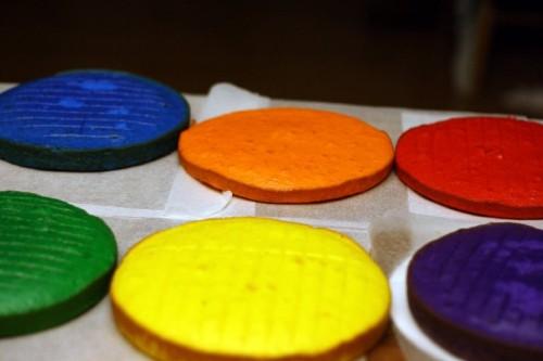 Krāsainā biskvīta... Autors: lincux9 Pagatavo pats varavīksni