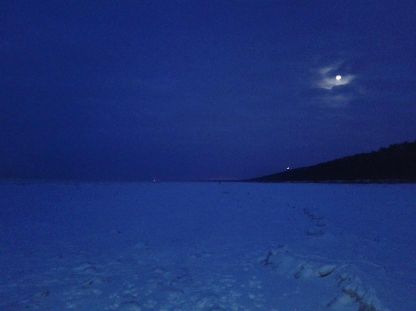 Mēness mākoņos Lielupes bāka... Autors: Xinjsh Velopastaiga 3 - Winter edition