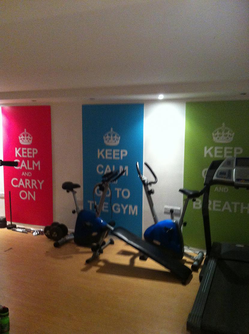 Vienu rītu gāju uz gymu un... Autors: The Next Tech Motivācijai - Keep calm and go to the gym.