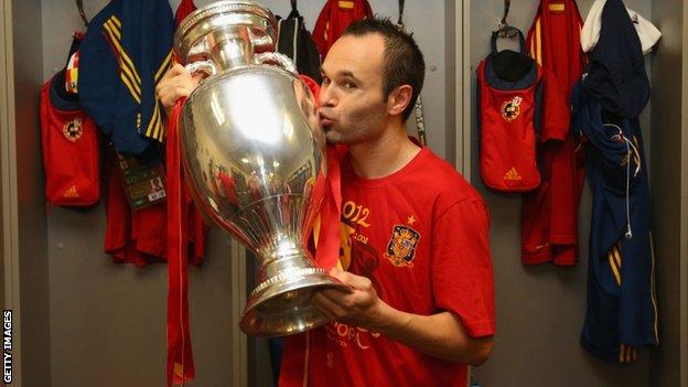 Andres Iniesta Autors: Basata Best Soccer players 2012 top 10