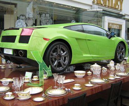  Autors: MONTANNA Lamborghini turās  uz porcelāna krūzītēm