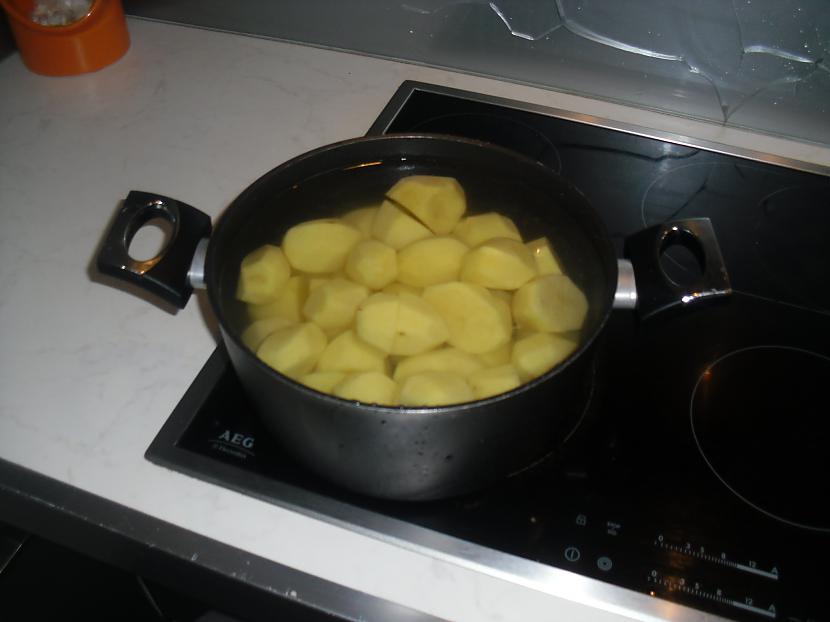 Nomizojam kartupelīscaronus es... Autors: PallMall Dinner is served BiTches !!!