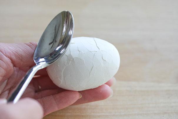 Izveido marmora olas tās... Autors: Fosilija Kā krāsot olas?