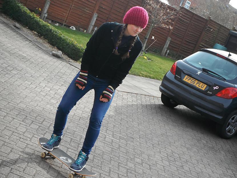 Scaronajā bildē redzema... Autors: LifeIsTooShortToWasteIt How to skate ^_^