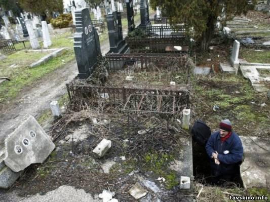 Bratislavs stāsta... Autors: Sulīgais Mandarīns Bezpajumtnieks 15 gadus dzīvo kapā