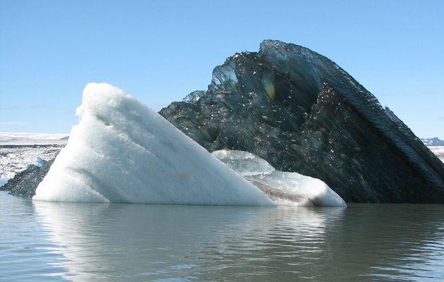 Melnais aisbergsPrincipā par... Autors: Fosilija Titānika bojāejas versijas.