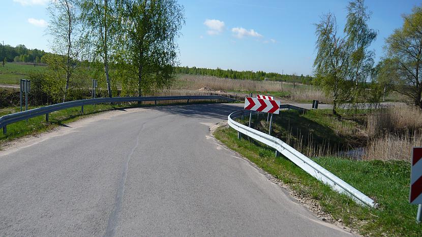 Traks pavarots kuru knapi... Autors: MZČurbiks Svabadā labadā, kur ir mans kaladū, kaladū?!