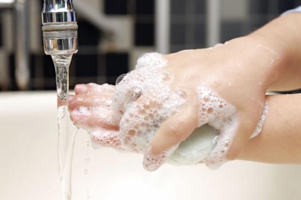  Autors: SerdeleLV 95% no pieaugušajiem neprot mazgāt rokas