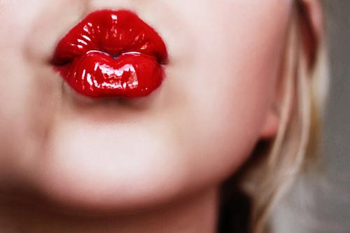 6 Lūpu spiduma... Autors: chattergirl Skūpsti.