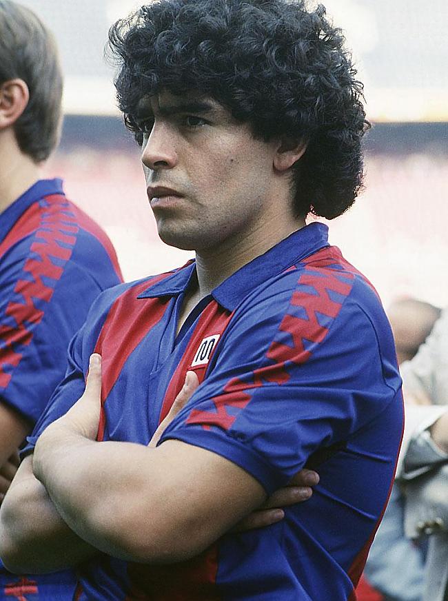 nbsp198090 Djēgo Maradona... Autors: Vēlamais niks Desmitgadu labākie spēlētāji