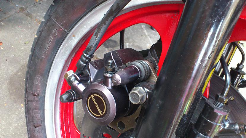 Bremžu suportus neaiztikutik... Autors: katobek Projekts-Kawasaki GPZ550