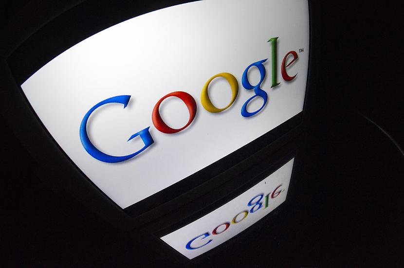 Googlē tiek veikti 2 miljoni... Autors: Advocate Kas notiek internetā 1 minūtē?