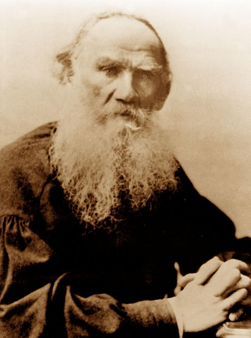 Ļevs TolstojsquotPat ielejā... Autors: DEMENS ANIMUS Slavenu cilvēku pēdējie vārdi.