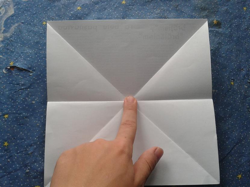 Stingri pārlokam uz pusēm un... Autors: Fosilija Origami māksla – Kubiks
