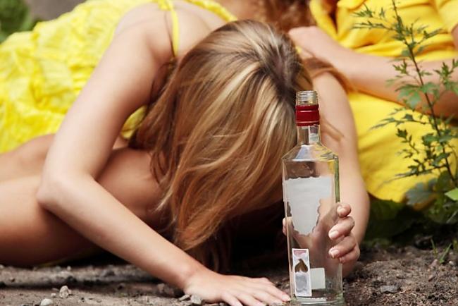 Sieviescaronu alkoholismsJūs... Autors: kicebayinboxlv Patiesība par alkoholu.