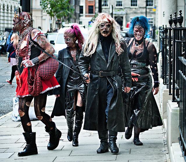  Autors: Hello Zombiju diena Londonā.