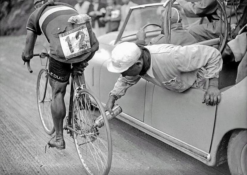 Itālu riteņbraucējam Žīno... Autors: Sprinteris Vēsturiskas bildes 2