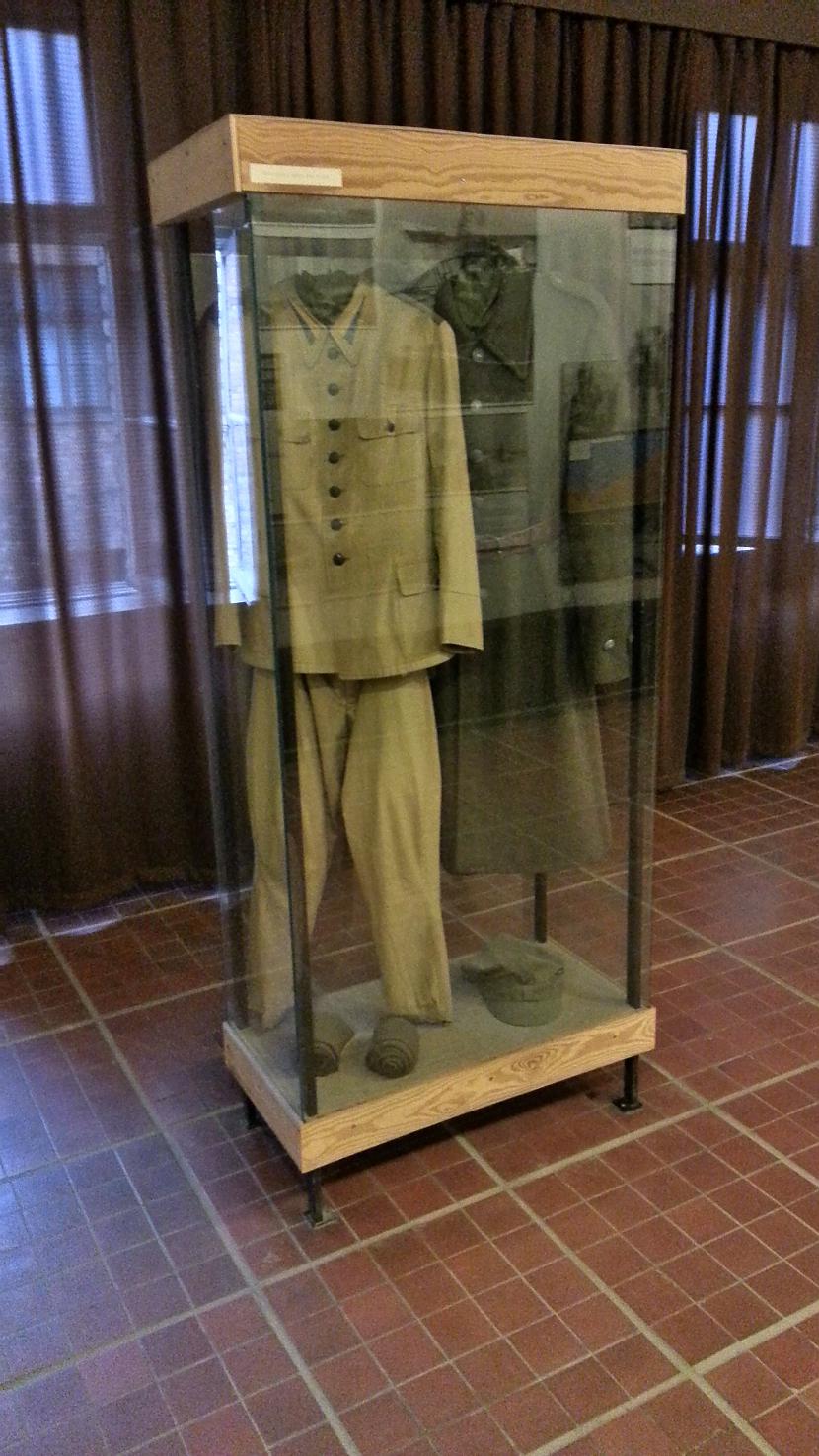 Kareivja formas tērps Autors: Fosilija Oświęcim I - Birkenau (Aušvices koncentrācijas nometne)