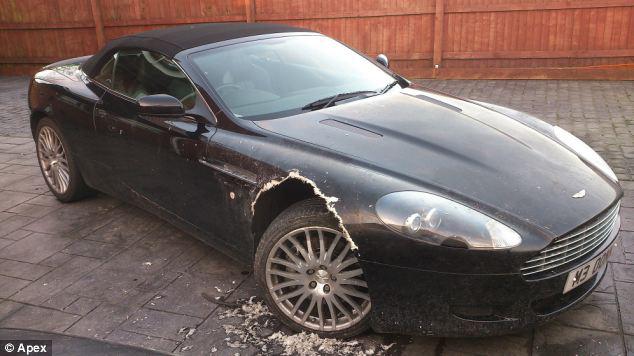 Grimsteds saka ka kopscaron... Autors: Fosilija Suns sagrauza Aston Martin!