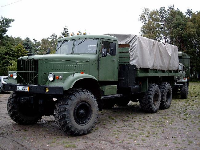 KrAZ255B 255 tika ražots no... Autors: blackaceking Populārākās padomju kravas automašīnas