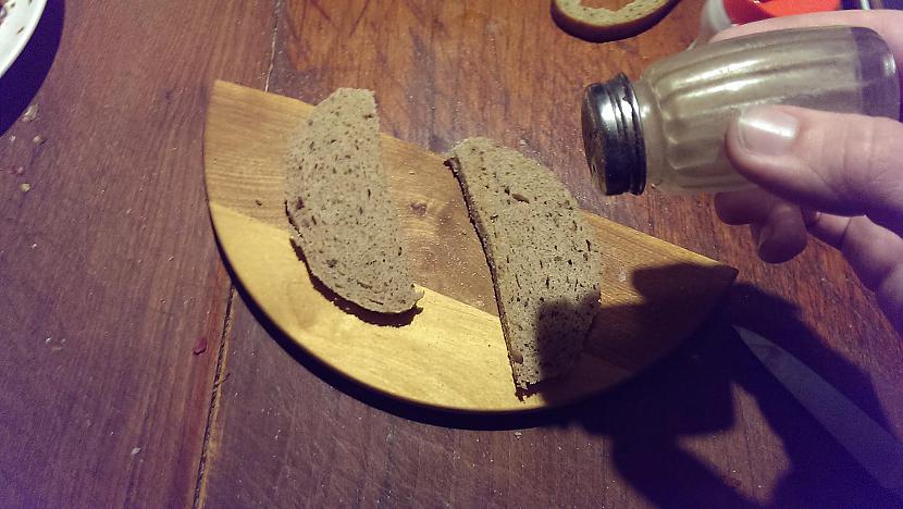 Izvārtam maizes iekscaronas... Autors: Hindenburg Nāves maizes brokastīm (vai vakariņām, vai pusdienām)