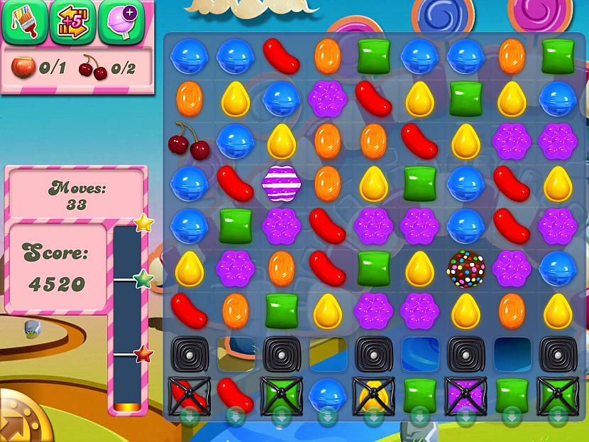 Candy Crush Saga  spēle ir tik... Autors: ghost07 Labākās Android spēles 2014. gadā