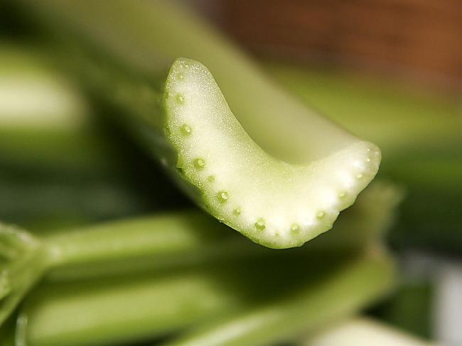 Vēl viens dārzenis ko ēst lai... Autors: Soul Eater Ko jāēd, lai būtu skaista āda?