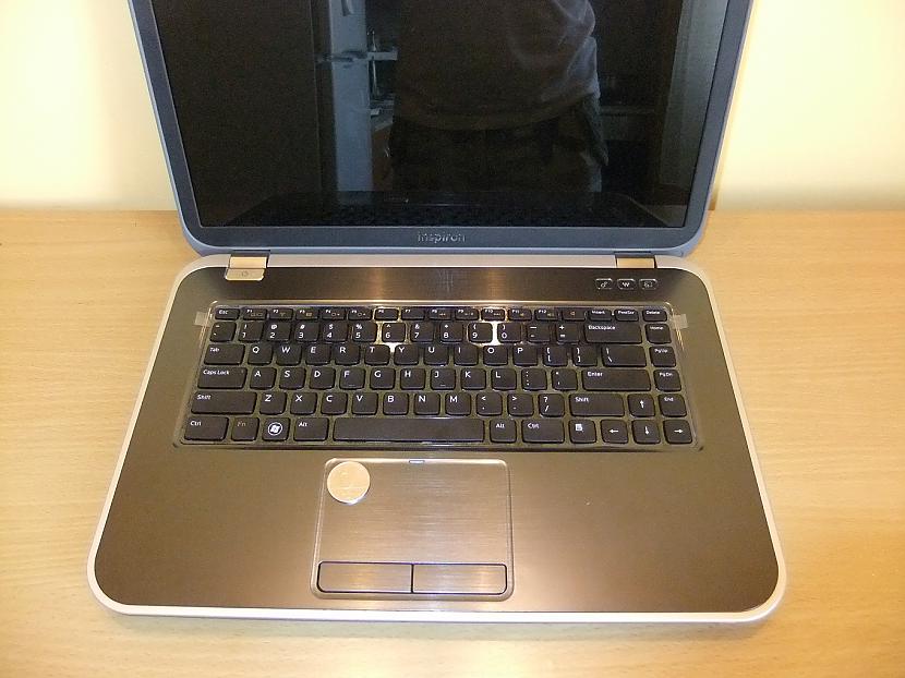 Dell Inspiron 5520 apskats