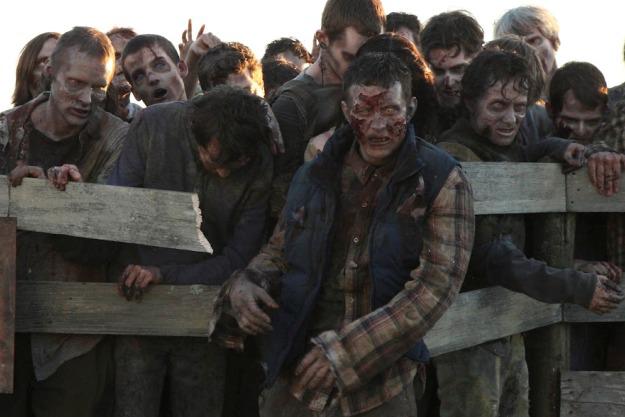 Miroņi pārņem pasauliSeriālā... Autors: Raacens Fakti par Walking Dead!