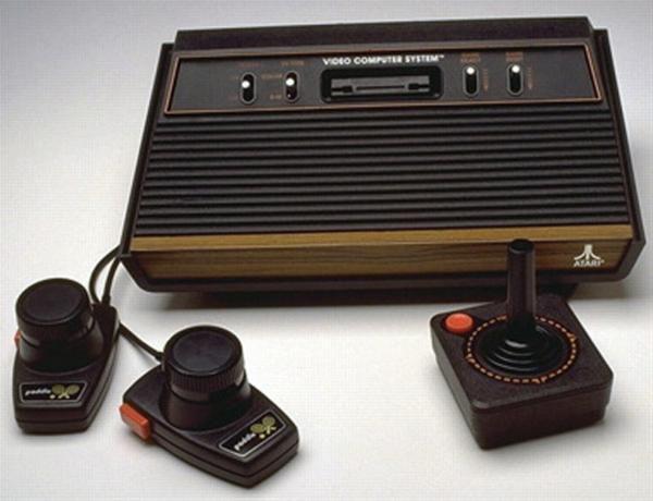 Spēļu konsoleAtari 2600 nebija... Autors: Slash5310 Moderno iekārtu old school versijas.