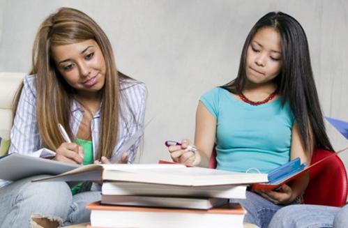 ASV skolēni mācoties pavada... Autors: LittleOsicc Fakti par skolām un izglītību pasaulē