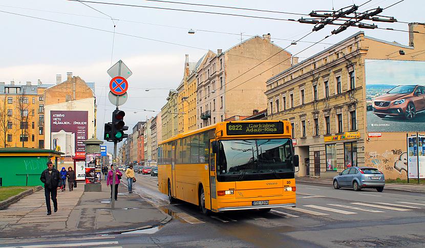 VolvonbspSaumlffle 2000NL Autors: bobija Rīgas mikroautobusu satiksme,Ogres autobuss un Ekspress Ādaži autobusi