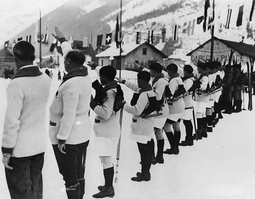 Atklāscaronanas ceremonija... Autors: Fosilija Pirmās Ziemas Olimpiskās spēles.
