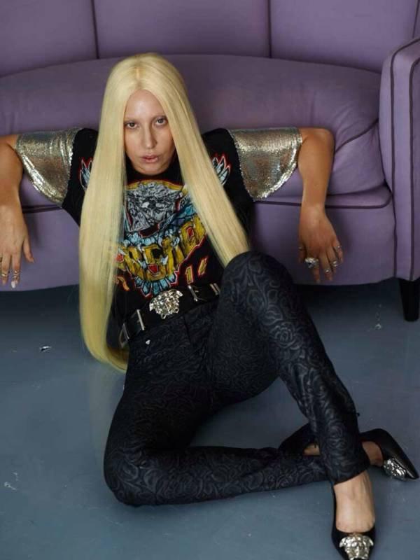  Autors: Hello Slavenā Lady Gaga nedaudz neierastā skatā.