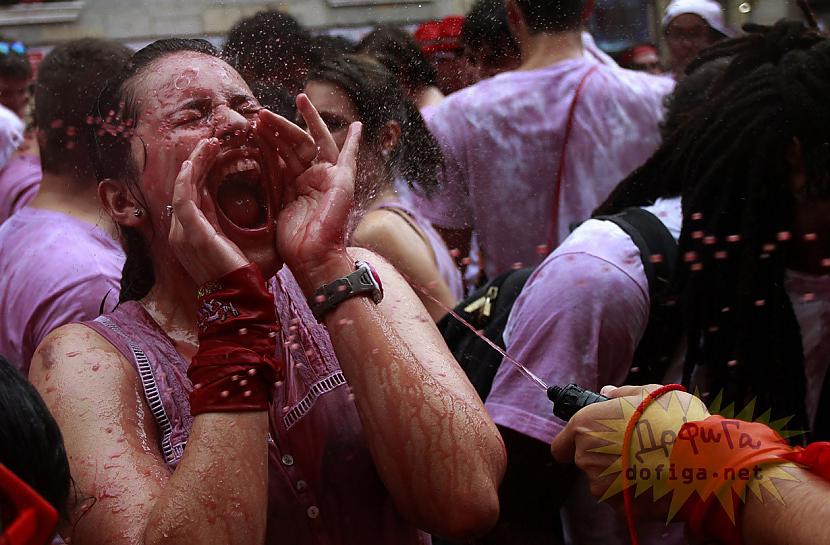  Autors: Hello Festivāls (pasākums ) San - Fermin !