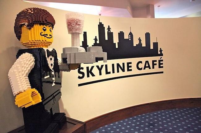  Autors: Fosilija Vai tu zini, ka izskatās Lego viesnīca?