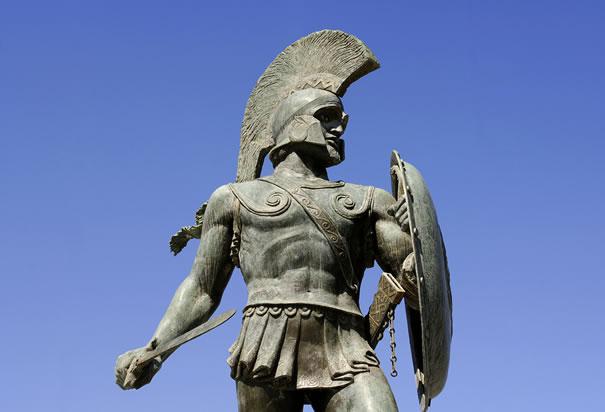 Spartas karalais... Autors: Cepumugludeklis 10 varenākie karotāji pasaules vēsturē.