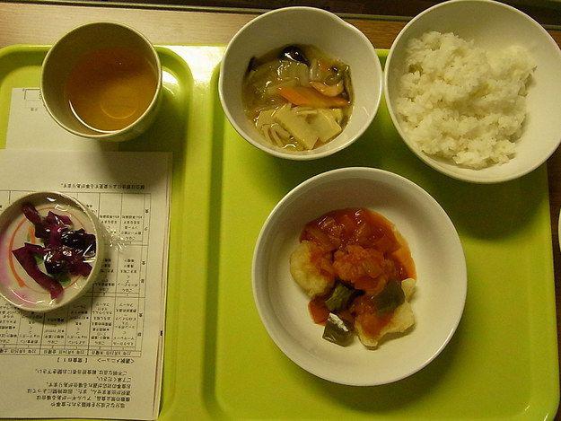 Tokija Japāna Autors: KinoVakars Slimnīcas ēdiens dažādās valstīs.