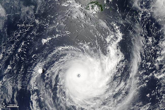 Tropiskais ciklons... Autors: PkerLv Klusums pirms vētras!