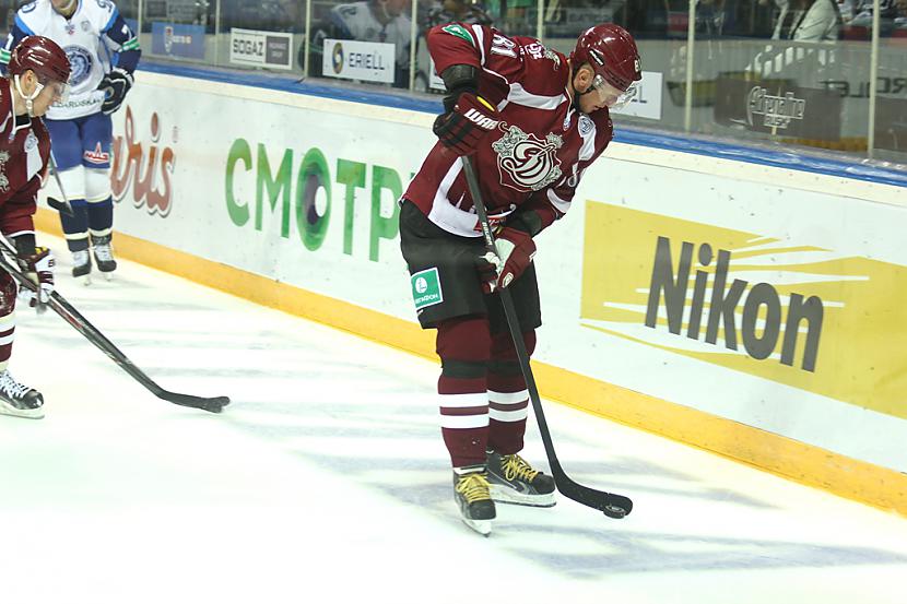  Autors: Hokeja Blogs Foto: Rīgas "Dinamo" izcīna uzvaru pirmajā sezonas spēlē