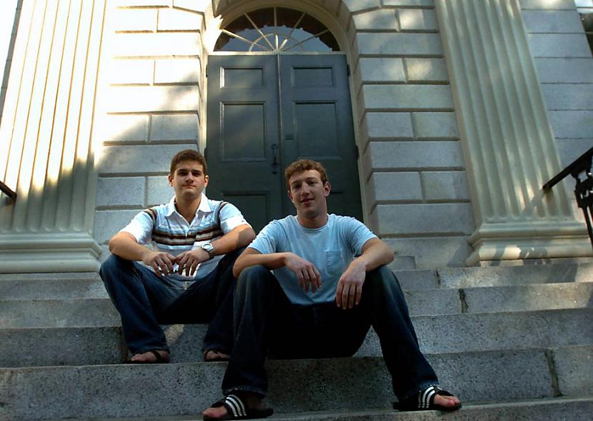 Mark Zuckerberg un Dustin... Autors: uibis Desmit gades ievērojamākie foto 1.daļa