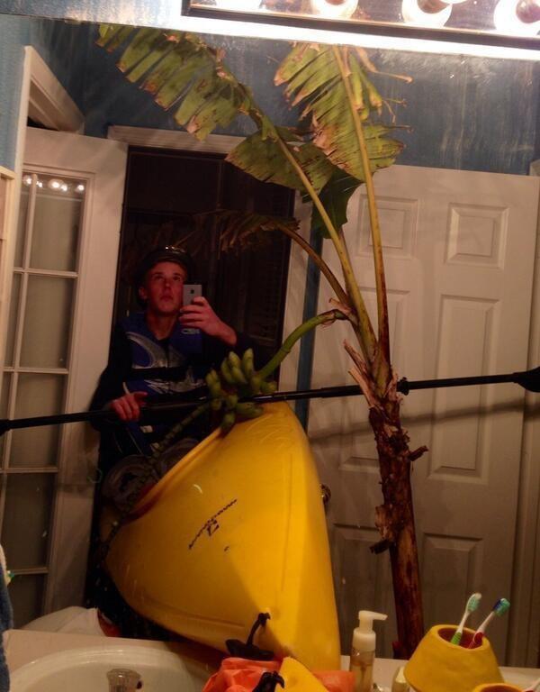 Kajaka selfijs Autors: strungforever 26 foto, kas pierāda, ka ''selfijs'' ir aizgājis par tālu