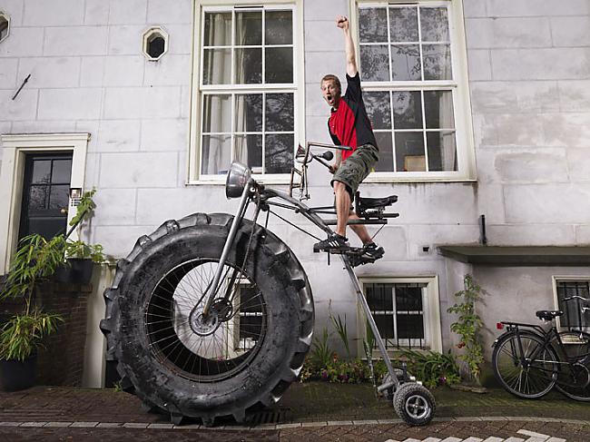 Pasaules smagākais velosipēds... Autors: Fosilija Dīvaini un smieklīgi ginesa rekordi.