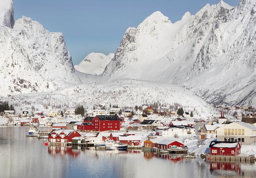 Reine NorvēģijaZvejas ciemats... Autors: kaķūns Pasakā