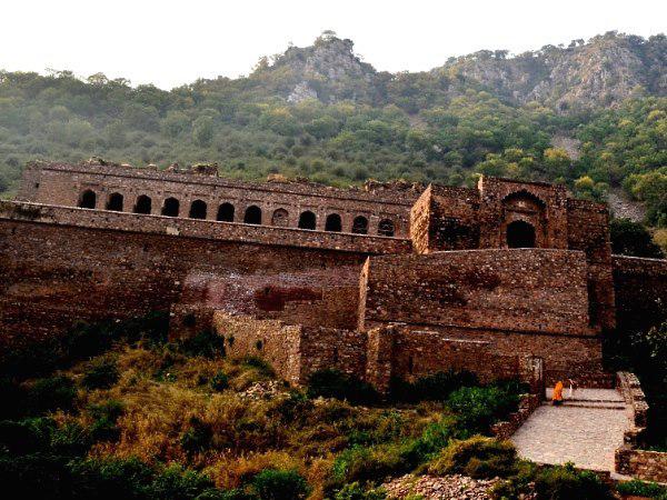 Bhangarthas forts ir vienīgā... Autors: Vampire Lord Apsēstākās pilis un forti pasaulē.