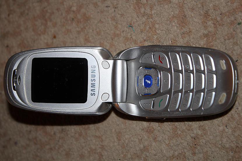 SAmsung SGHX640 Autors: kaspars2004 Krāju telefonus jau 10 gadus  2