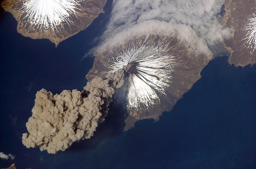 Aļaskas ASV vulkāna pelnu... Autors: TestU mONSTRs Zeme tāda, kādu tu to neesi redzējis, un fakti, kurus neesi dzirdējis.